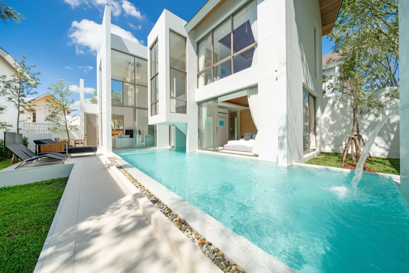 Elegant 3-Bedroom Villa for Rent in Cherng Talay, Phuket | SI11062601