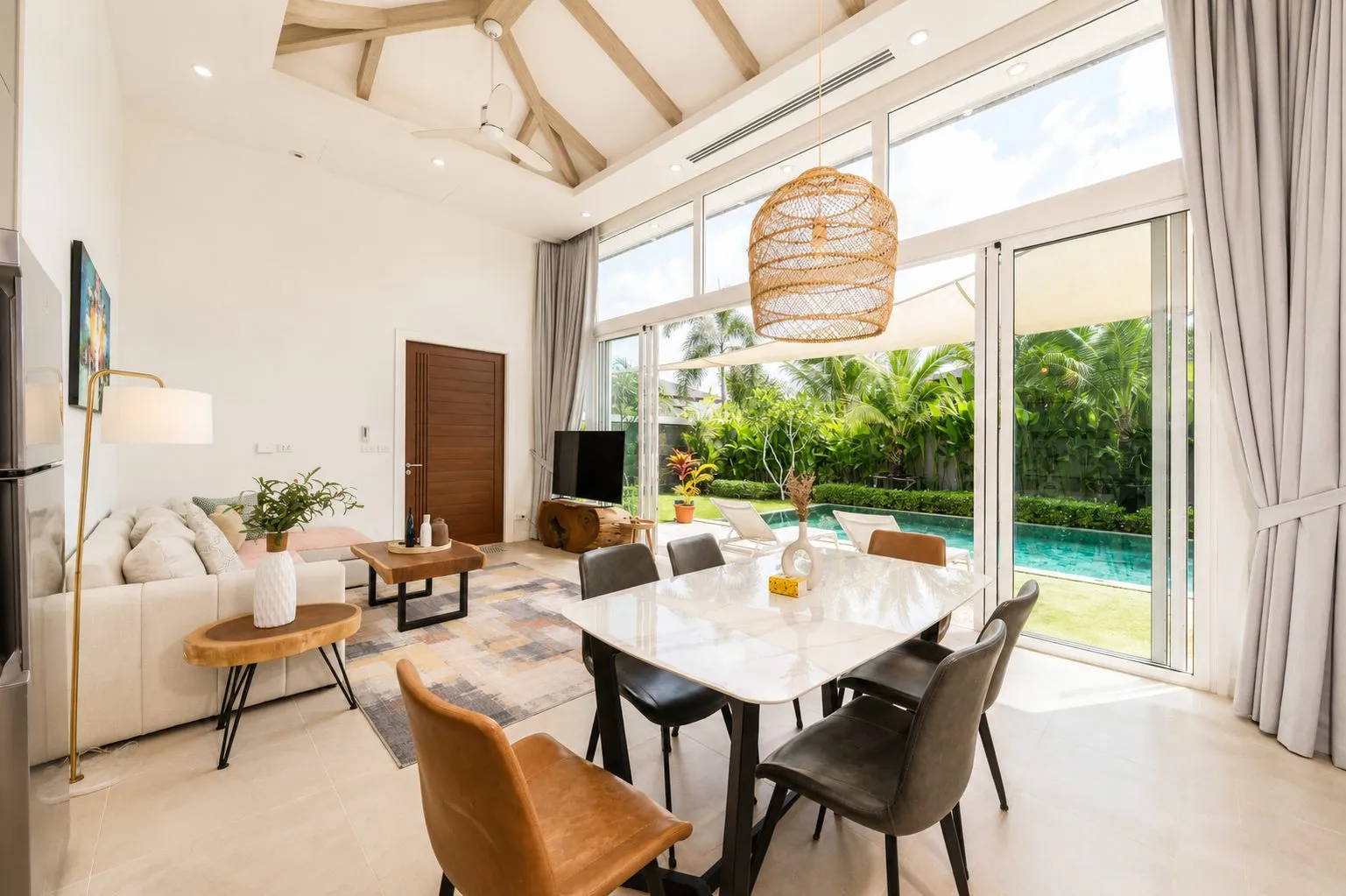 Luxurious 3-Bedroom Pool Villa & Rent in Cherng Talay for Rent | SI10062603 — Thumbnail 9