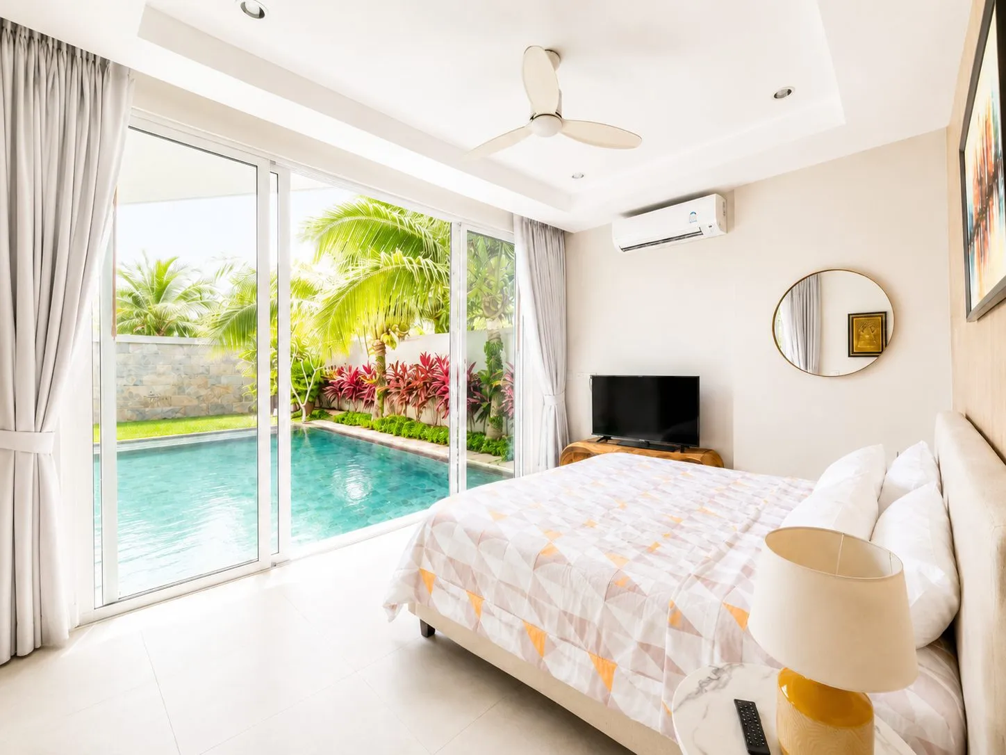 Luxurious 3-Bedroom Pool Villa & Rent in Cherng Talay for Sale | SI10062602 — Thumbnail 5