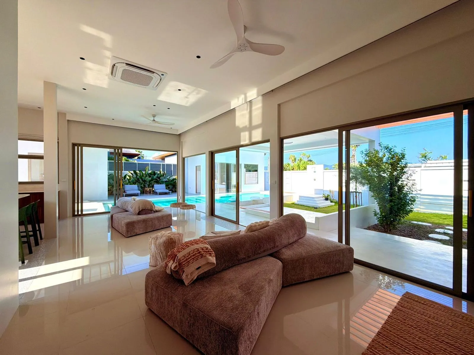 Luxury 4-Bedroom Villa with Private Pool in Cherng Talay, Phuket | SD22062601 — Miniature 12