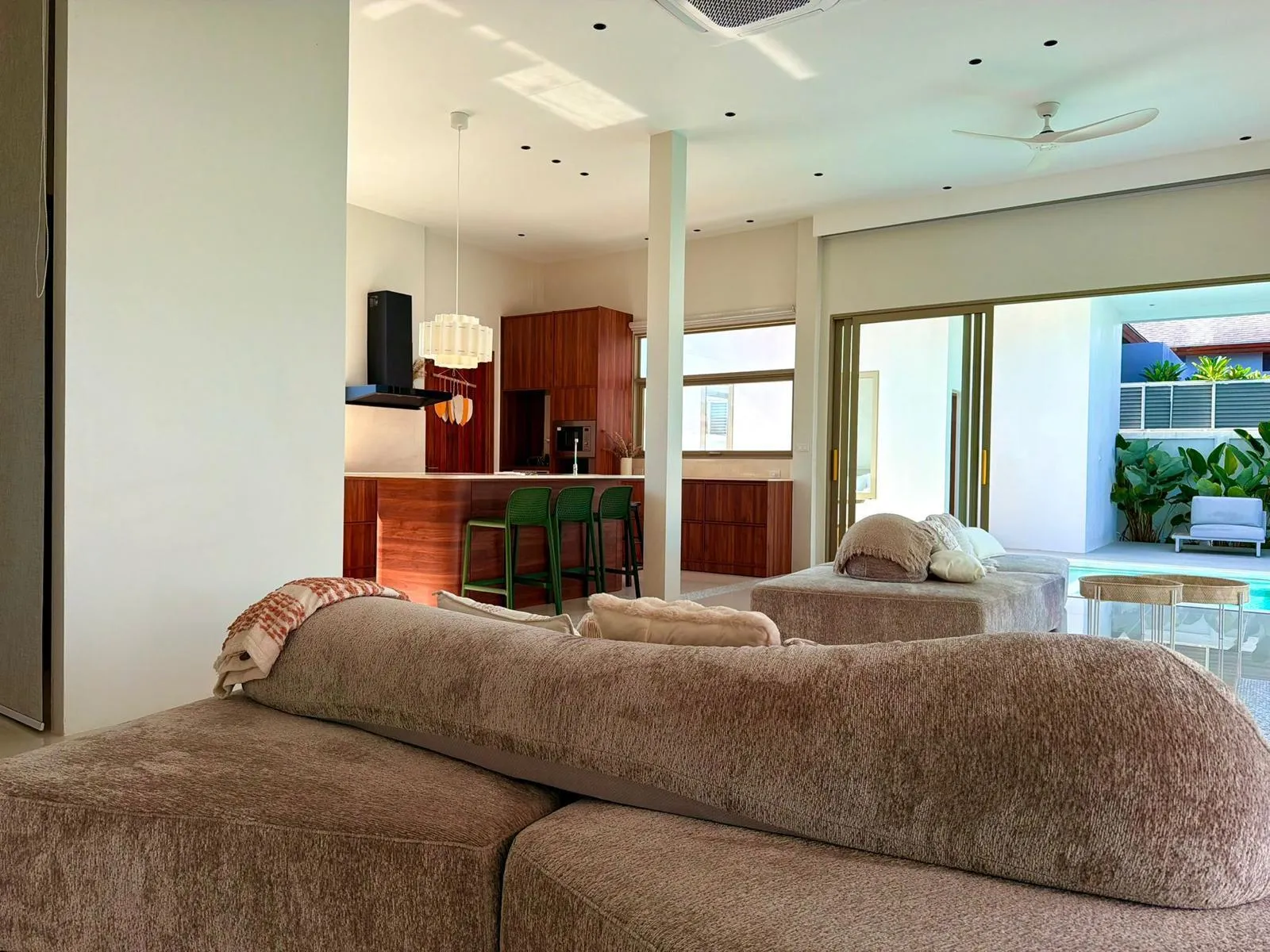 Luxury 4-Bedroom Villa with Private Pool in Cherng Talay, Phuket | SD22062601 — Miniature 3