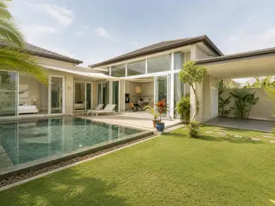 Luxurious 3-Bedroom Pool Villa & Rent in Cherng Talay for Rent | SI10062603